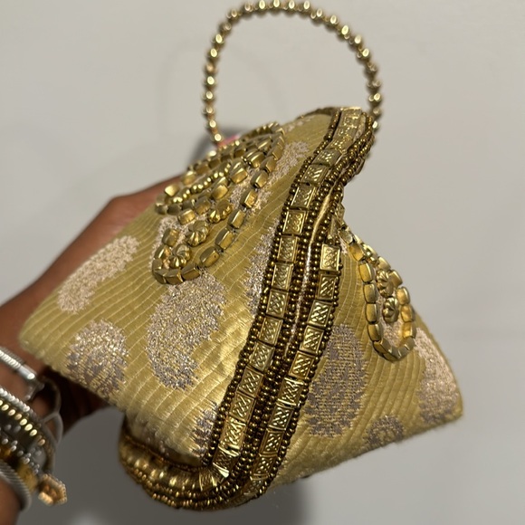 Unique Beaded Bag - Picture 10 of 10